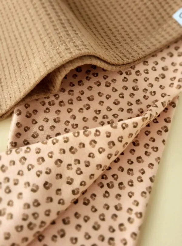 Leggings Mini Leo apricot Gr.104 – Bild 2