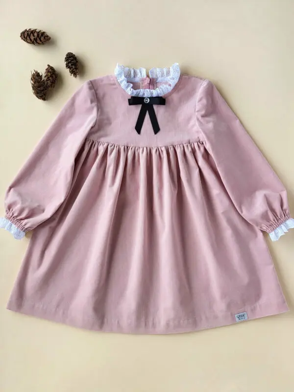 Kleid aus Feincord rosa Gr. 104