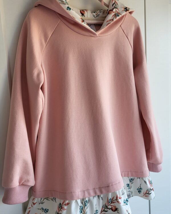 Hoodie rosa mit Rüsche Gr. 116 – Bild 2