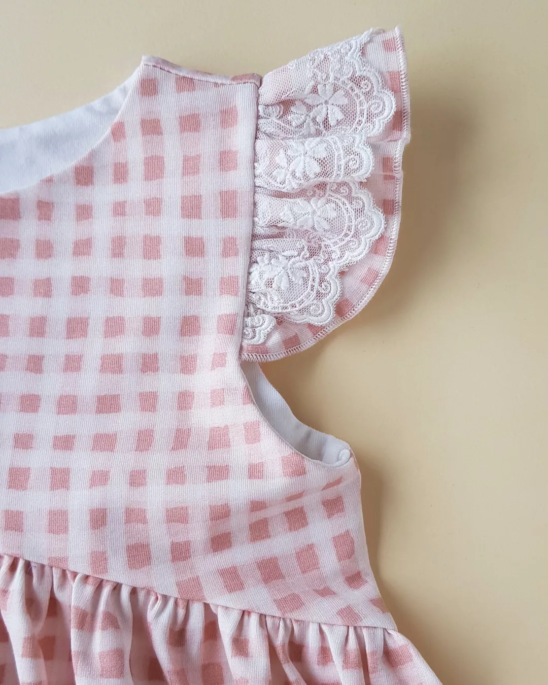 Flügelkleid Vichy Karo aquarell rosa Gr.110 – Bild 2