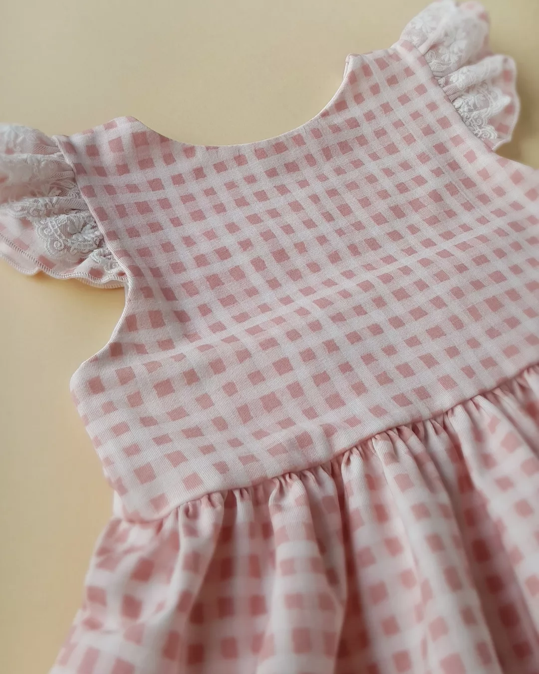 Flügelkleid Vichy Karo aquarell rosa Gr.110 – Bild 3