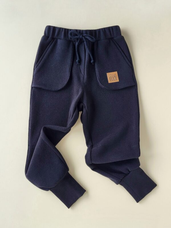 Jogger schwarz mit 3D-Taschen Gr. 116