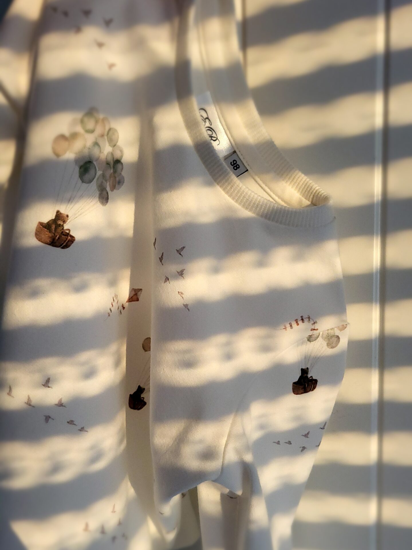 Langarmshirt Bär mit Luftballons Gr. 56-152 – Bild 2