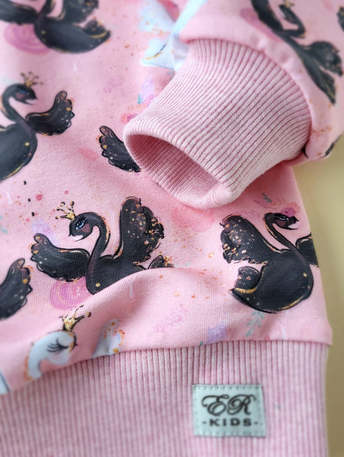 Oversized Sweater Black/White Swan Gr. 116 – Bild 3