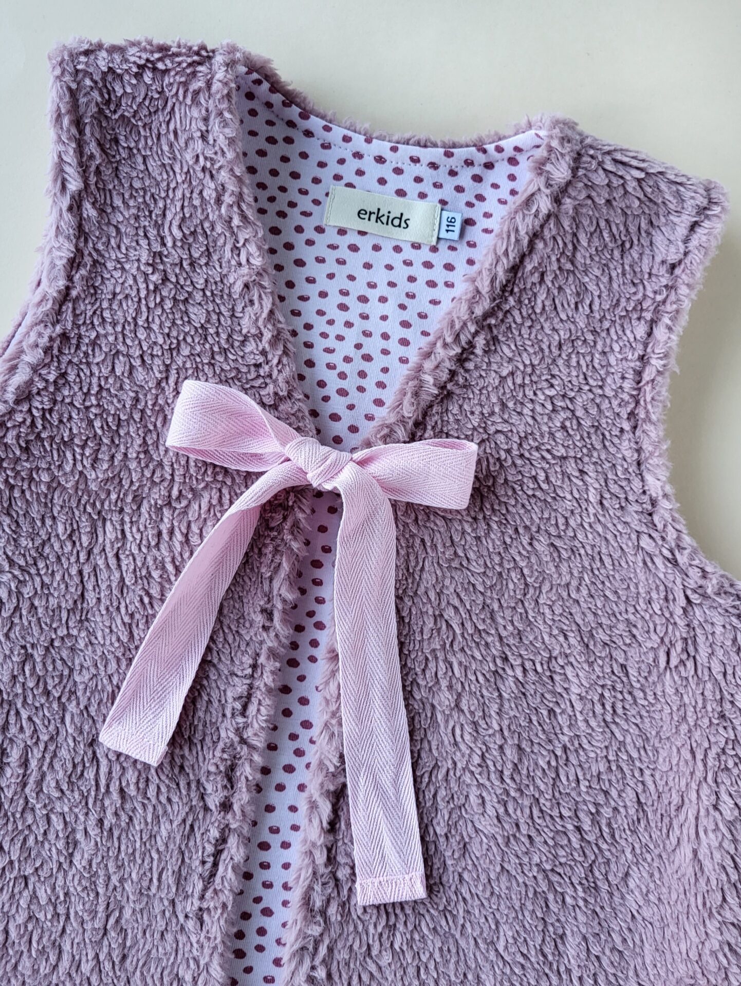 Teddy-Weste mauve Gr. 116 – Bild 2