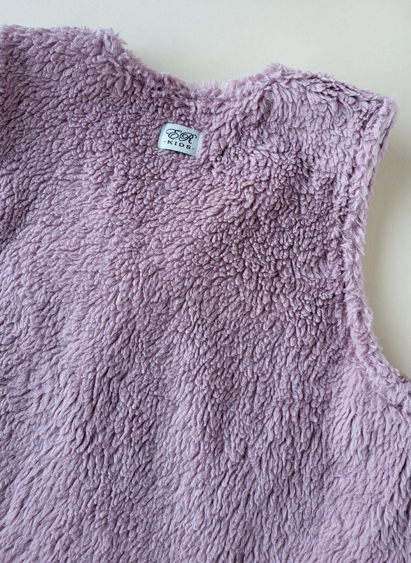 Teddy-Weste mauve Gr. 116 – Bild 3
