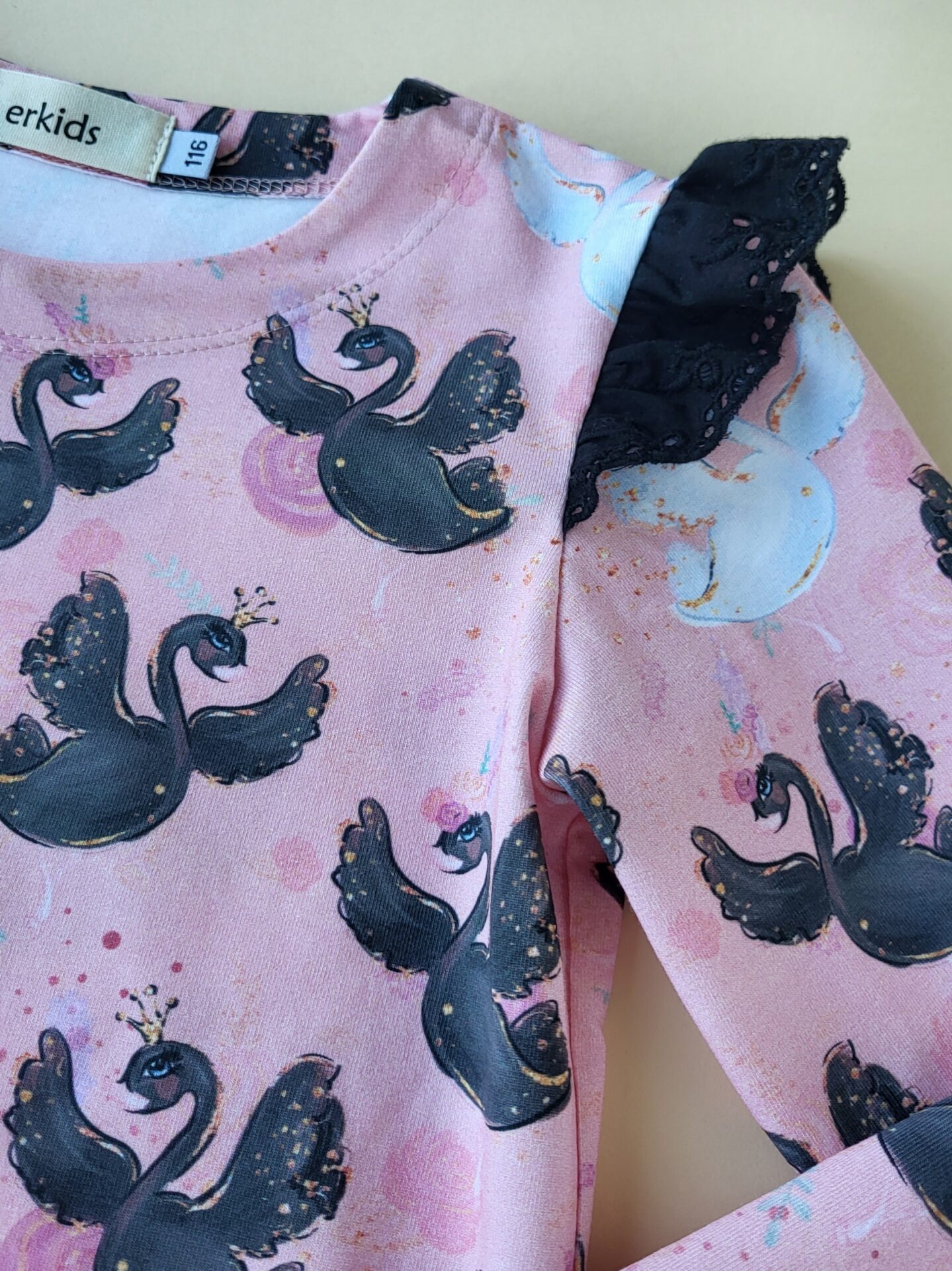 Langarmshirt Black/White Swan Gr. 116 – Bild 3