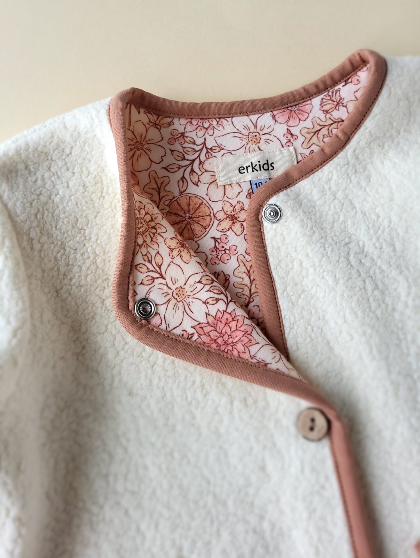 Jacke mit Taschen Gr.104 – Bild 3