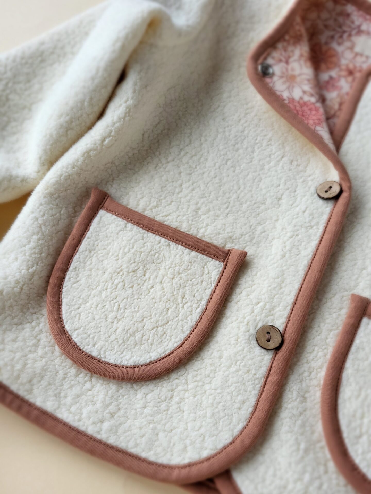 Jacke mit Taschen Gr.104 – Bild 6