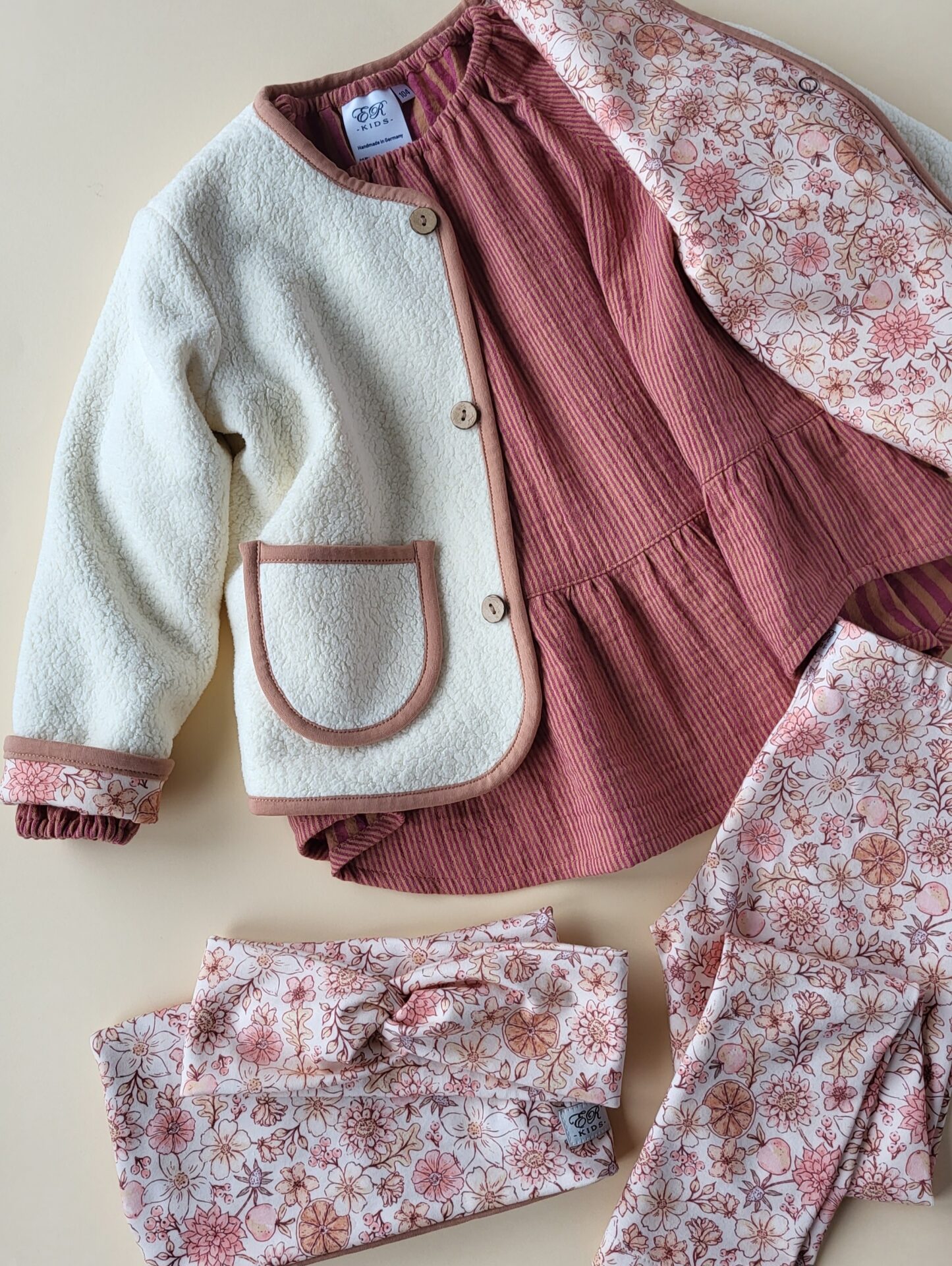 Jacke mit Taschen Gr.104 – Bild 7